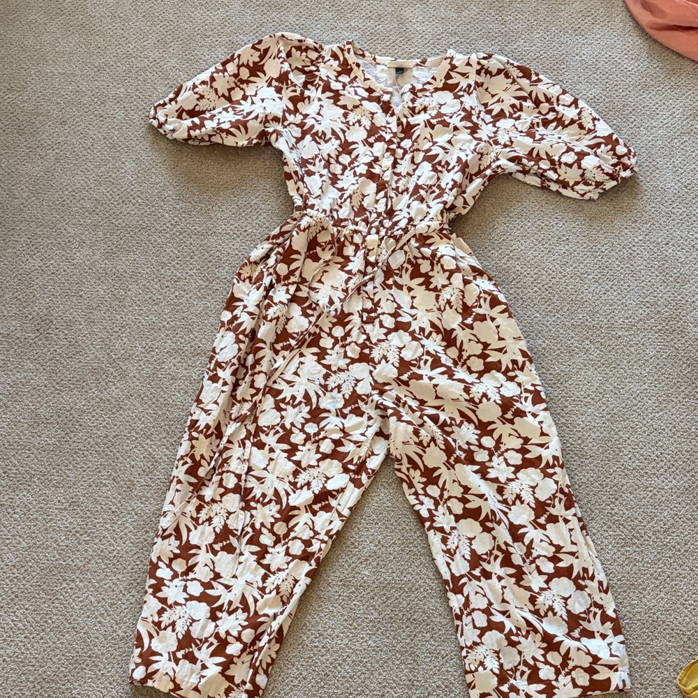 Universal Thread Floral Top in Brown and Cream